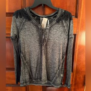 Buffalo David Bitton Henley Top Charcoal Color Size Small NWT